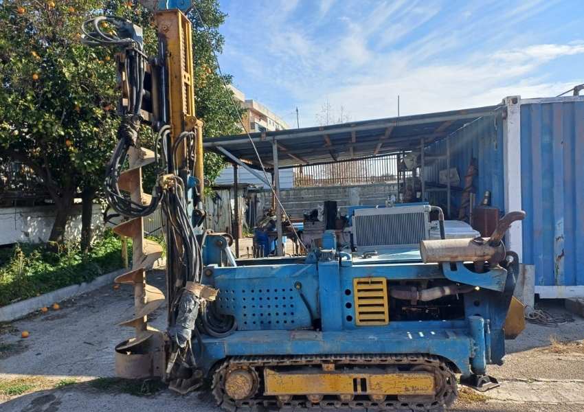 certificazione CE perforatrice CMV 420 durante la verifica